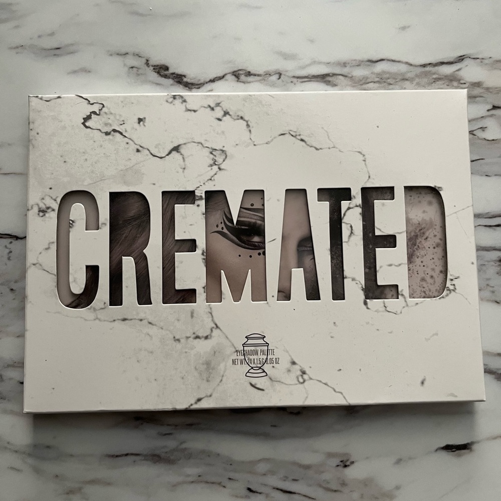 Jeffree Star Cremated palette